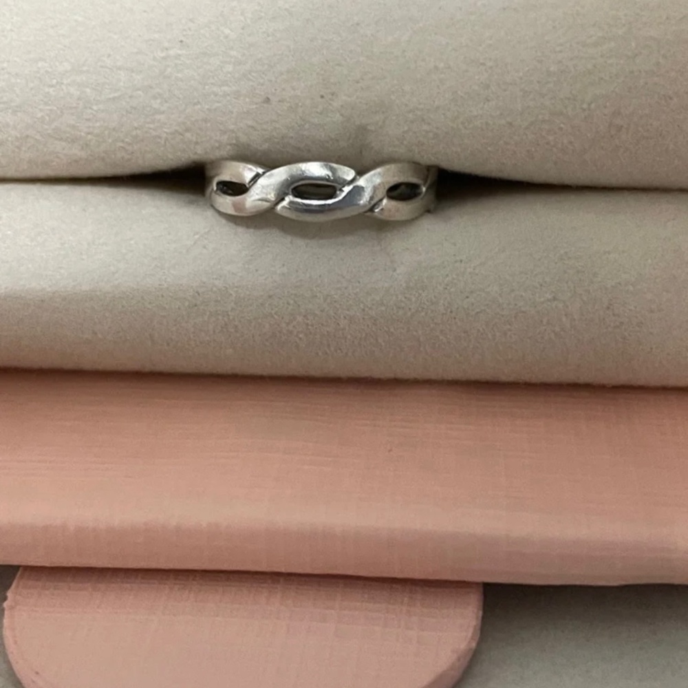 Retired James Avery ring